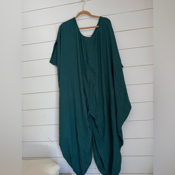 NWOT Free People Milo One-Piece  Oversized Dolman Sleeve Linen Viscose Jumpsuit - Picture 4 of 11
